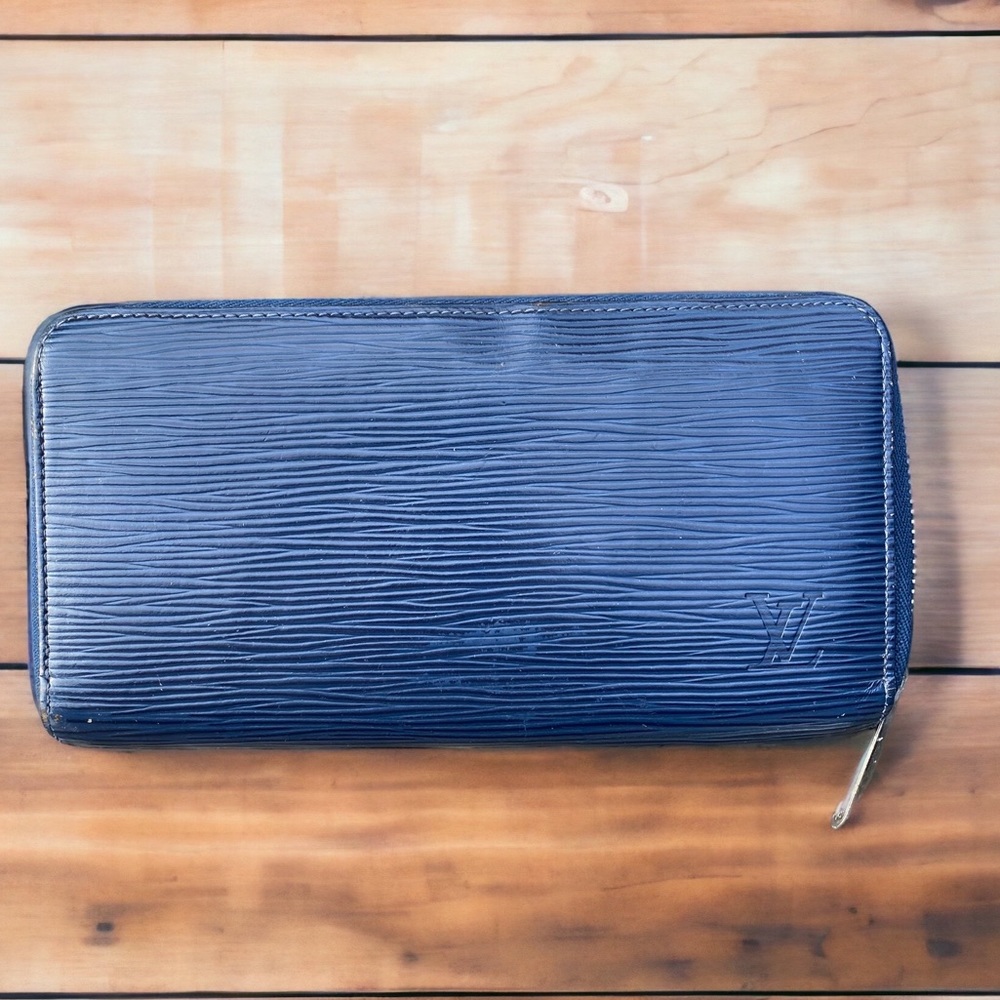 Authentic Louis Vuitton Epi Leather Long Zippy Wallet Navy Blue